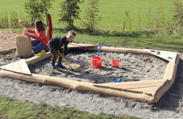 Pískoviště z přírodních akátových pražců 3/3 m