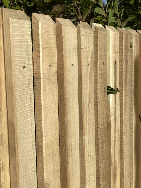 Akátová plotová lať řezaná